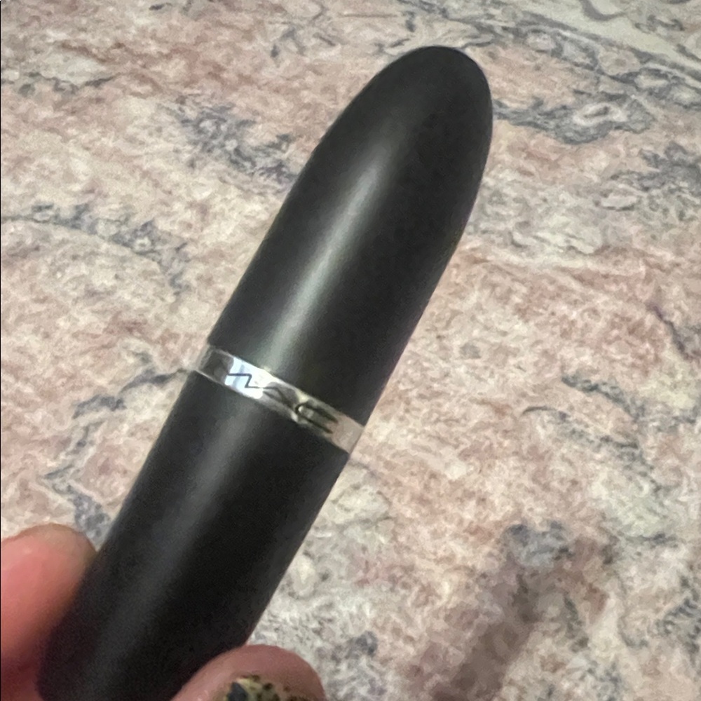 New MAC Cosmetics Maximal Lipstick - 666 Sweet Deal - Picture 6 of 10